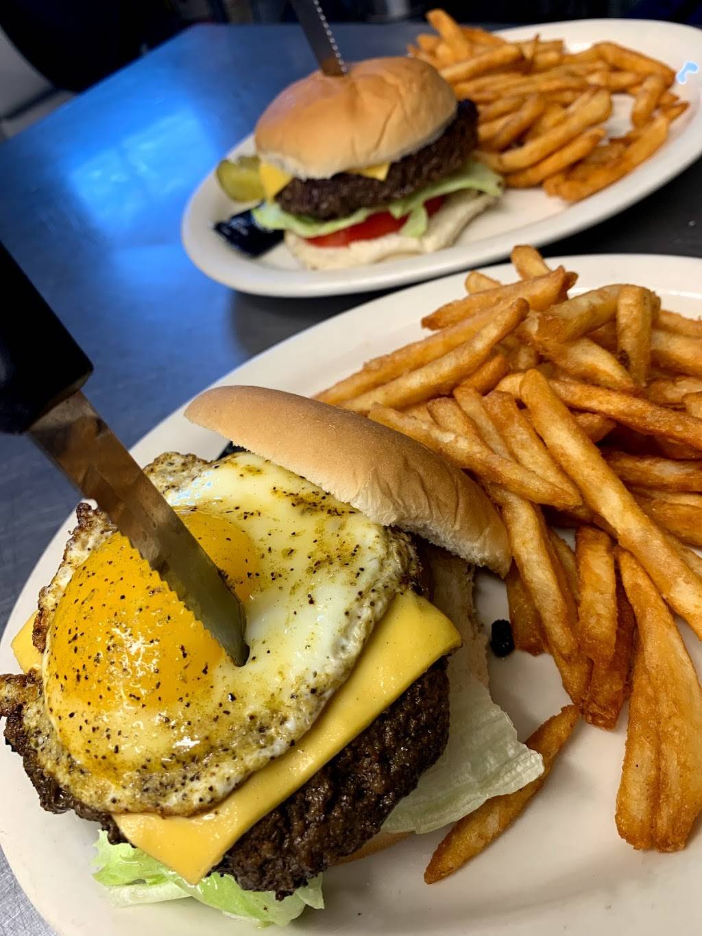 Double Barrel Restaurant & Catering Co. | restaurant | 825 N Gloster St, Tupelo, MS 38804, USA | 6622605188 OR +1 662-260-5188