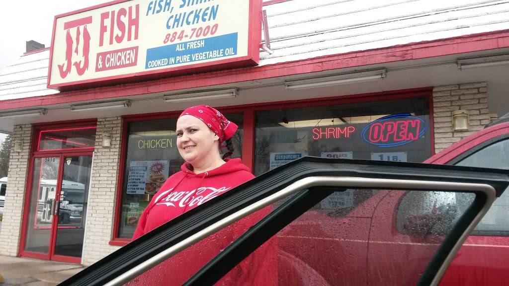 J&J Fish and Chicken | restaurant | 5050 Broadway, Gary, IN 46408, USA | 2198847000 OR +1 219-884-7000