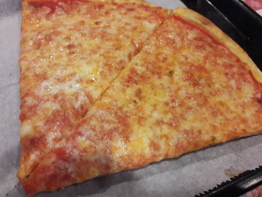 Carmines Pizza Kitchen | restaurant | 2520 W Horizon Ridge Pkwy, Henderson, NV 89052, USA | 7027342188 OR +1 702-734-2188