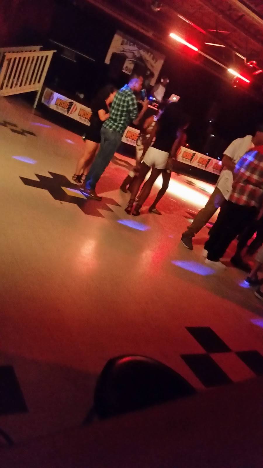 Backcountry Restaurant & Lounge | restaurant | 1594 S Main St #180, Harrisonburg, VA 22801, USA | 5404343575 OR +1 540-434-3575