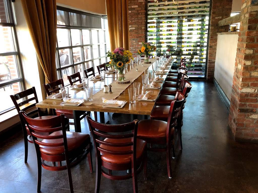 Barnwood Grill | restaurant | 5 Queen St, Newtown, CT 06470, USA | 2034912215 OR +1 203-491-2215