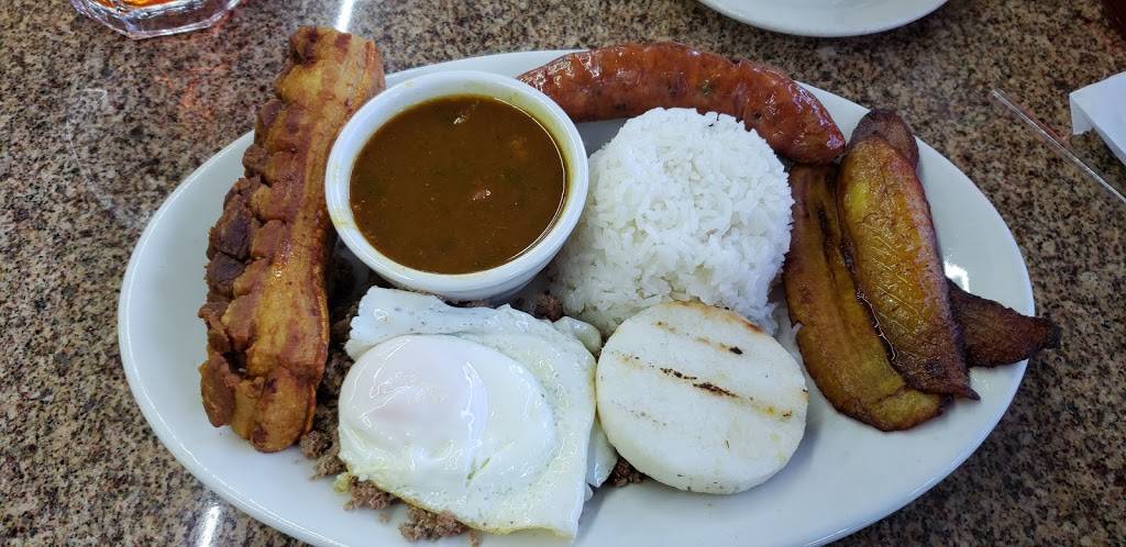 El Embajador Colombiano | restaurant | 7532 N Armenia Ave, Tampa, FL 33604, USA | 8139322629 OR +1 813-932-2629