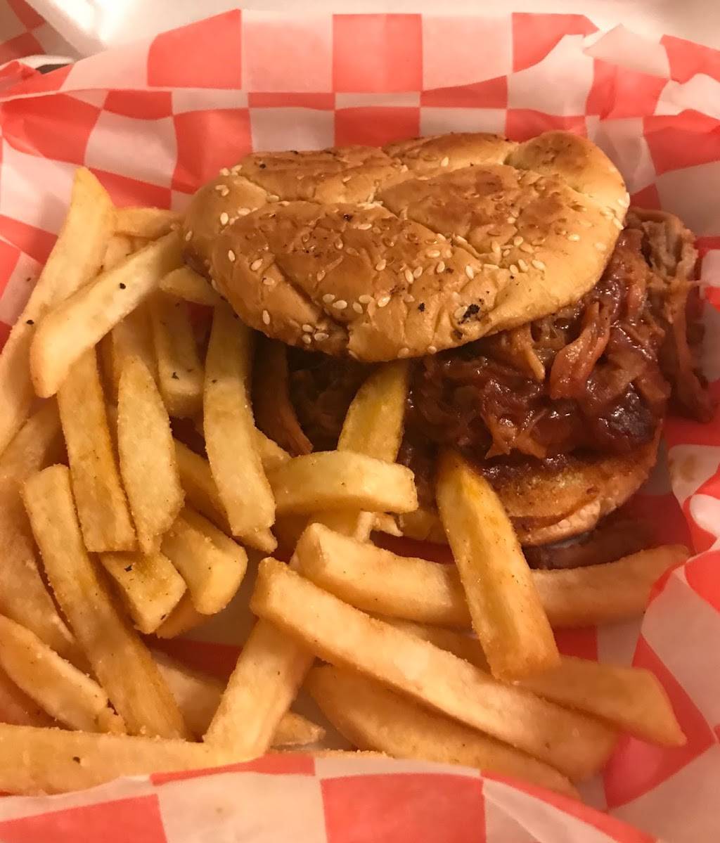 Browns BBQ and Soul Food | restaurant | 410 W San Rafael Dr, Palm Springs, CA 92262, USA | 7608326985 OR +1 760-832-6985