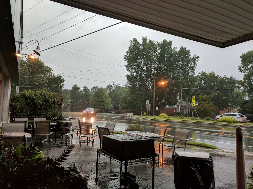 Looking Glass Cafe | cafe | 601 W Main St, Carrboro, NC 27510, USA | 9199679398 OR +1 919-967-9398