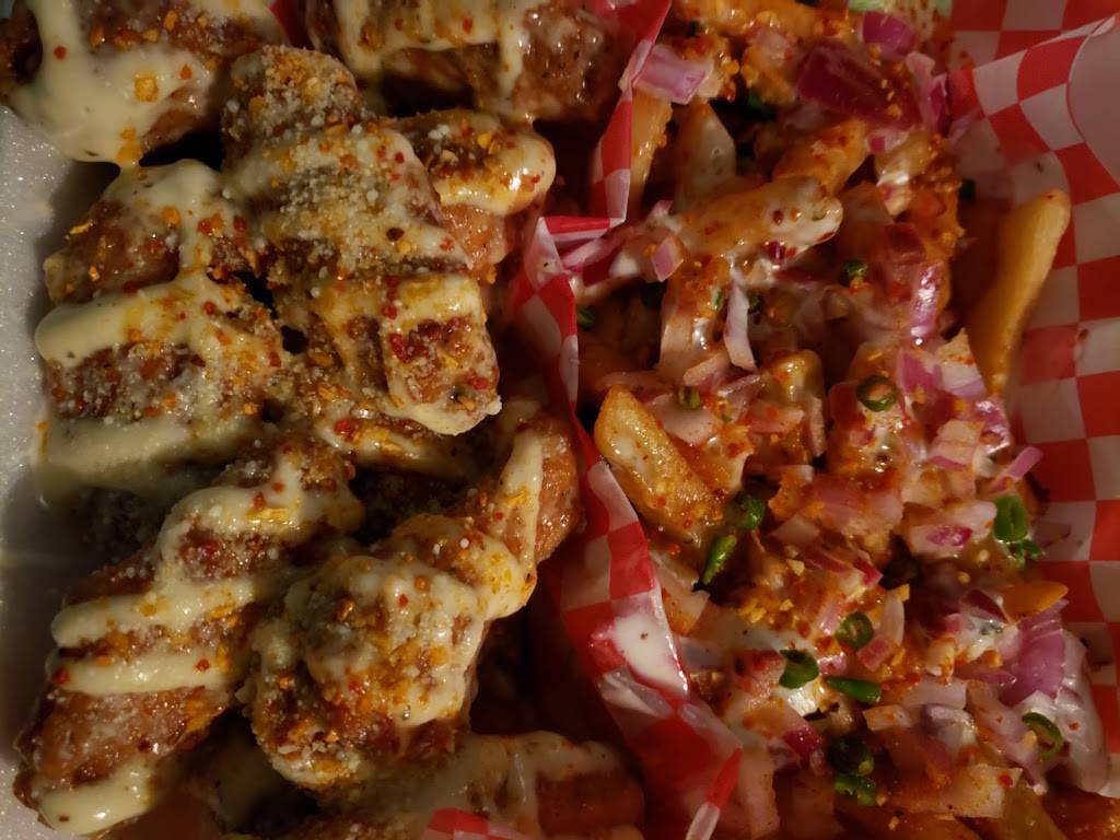 Town Wings | restaurant | 285 Port Union Rd, Scarborough, ON M1C 2L3, Canada | 4162844444 OR +1 416-284-4444