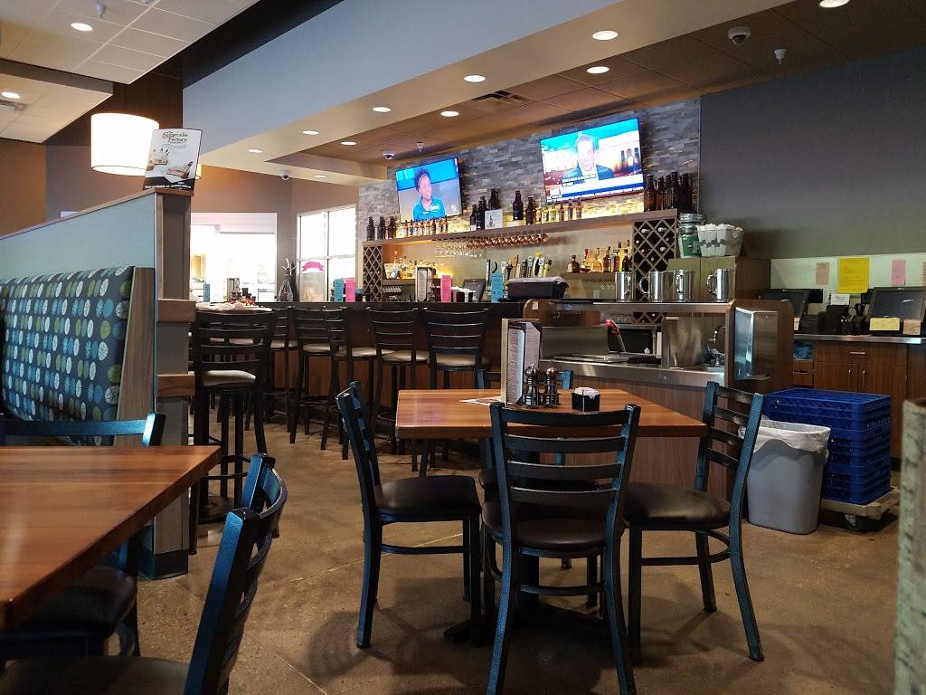 Hy-Vee Market Grille | restaurant | 1843 Johnson Ave NW, Cedar Rapids, IA 52405, USA | 3193651937 OR +1 319-365-1937