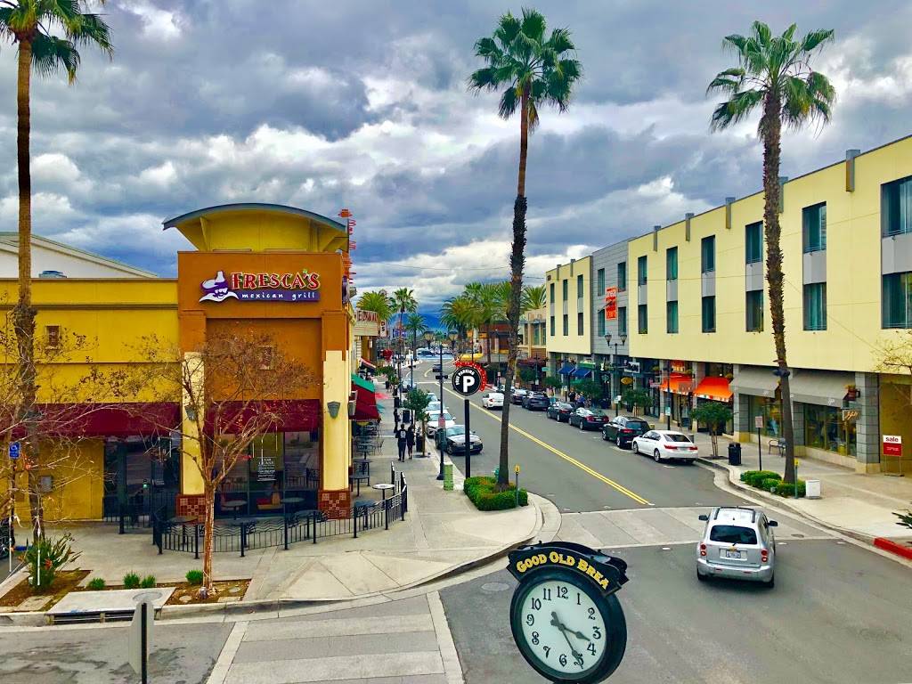 Starbucks | cafe | 260 W Birch St #D, Brea, CA 92821, USA | 7145292939 OR +1 714-529-2939