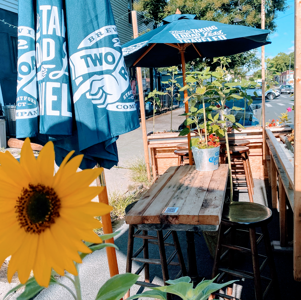 Bushwick Ice House | restaurant | 35 Ingraham St, Brooklyn, NY 11206, USA | 9293376503 OR +1 929-337-6503