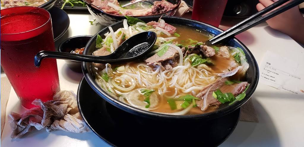 Phoholic | restaurant | 14932 Bushard St, Westminster, CA 92683, USA | 7147338822 OR +1 714-733-8822