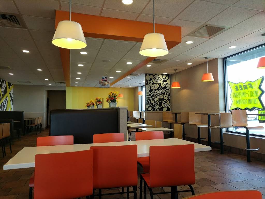 McDonalds | cafe | 11 Enterprise Dr, Pendleton, IN 46064, USA | 7657787676 OR +1 765-778-7676