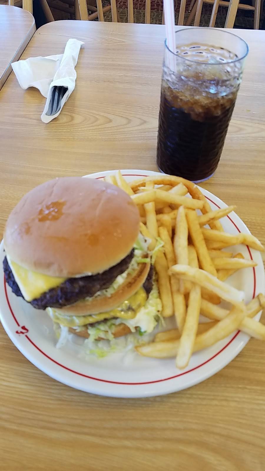 Frischs Big Boy | restaurant | 20 Troy Town Dr, Troy, OH 45373, USA | 9373391889 OR +1 937-339-1889