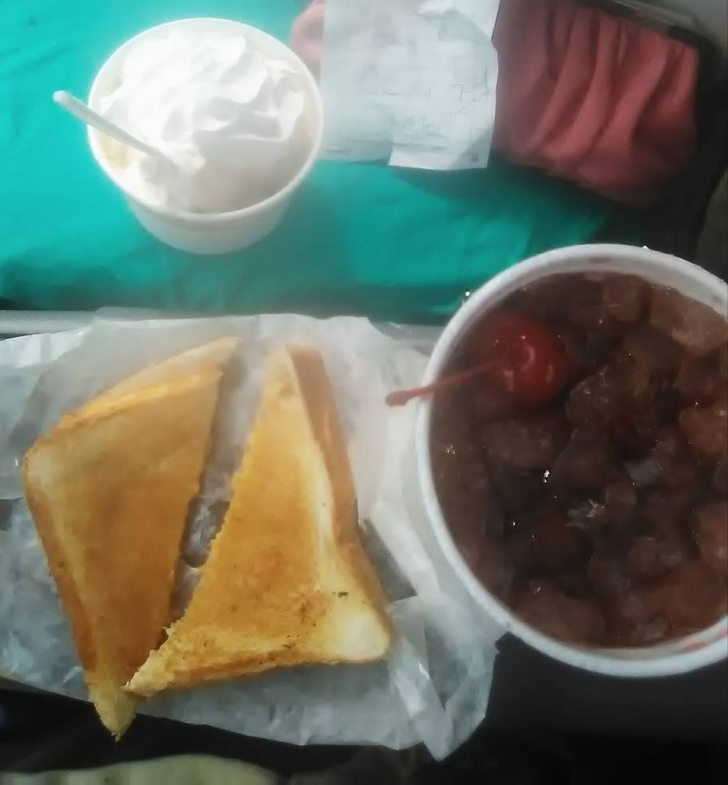 Frostee Freeze Drive-In | restaurant | 1617 N Broad St, Tazewell, TN 37879, USA | 4236263521 OR +1 423-626-3521