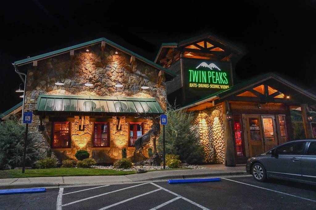 Twin Peaks Hoover | restaurant | 4330 Creekside Ave, Hoover, AL 35244, USA | 2052039461 OR +1 205-203-9461