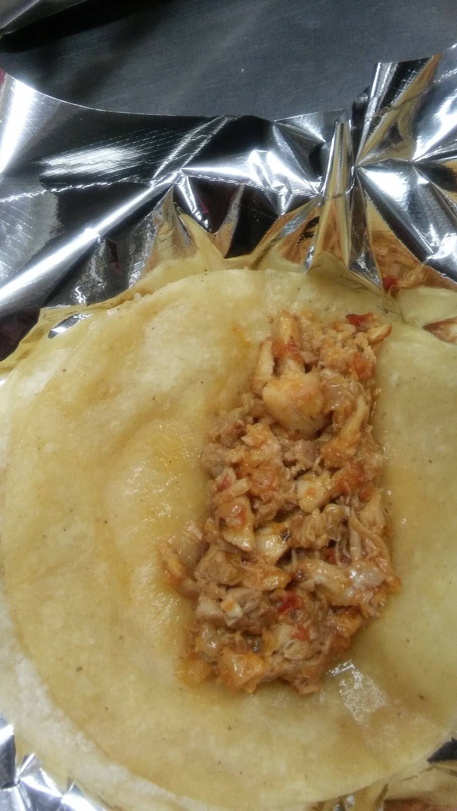 Peeples Taco Place | restaurant | 5944 W Chicago Ave, Chicago, IL 60651, USA | 7736267699 OR +1 773-626-7699