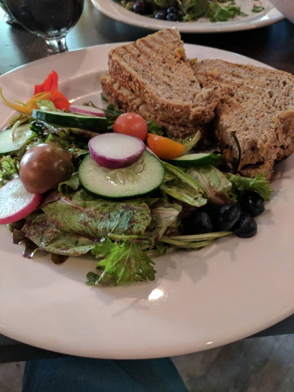 Hidden River Brewing Company | restaurant | 1808 Schuylkill Rd Rt 724, Douglassville, PA 19518, USA | 4842732266 OR +1 484-273-2266