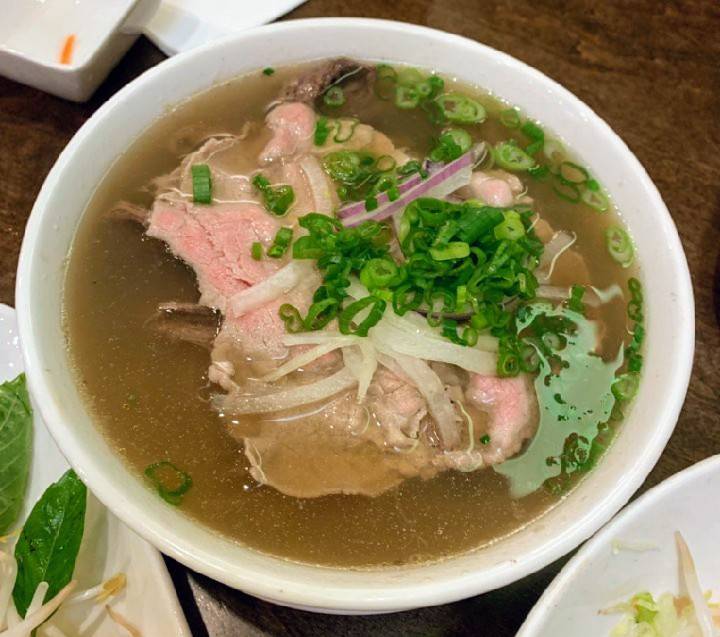 Pho King Fabulous! | restaurant | 2409 Yonge St, Toronto, ON M4P 2E7, Canada | 6473525288 OR +1 647-352-5288