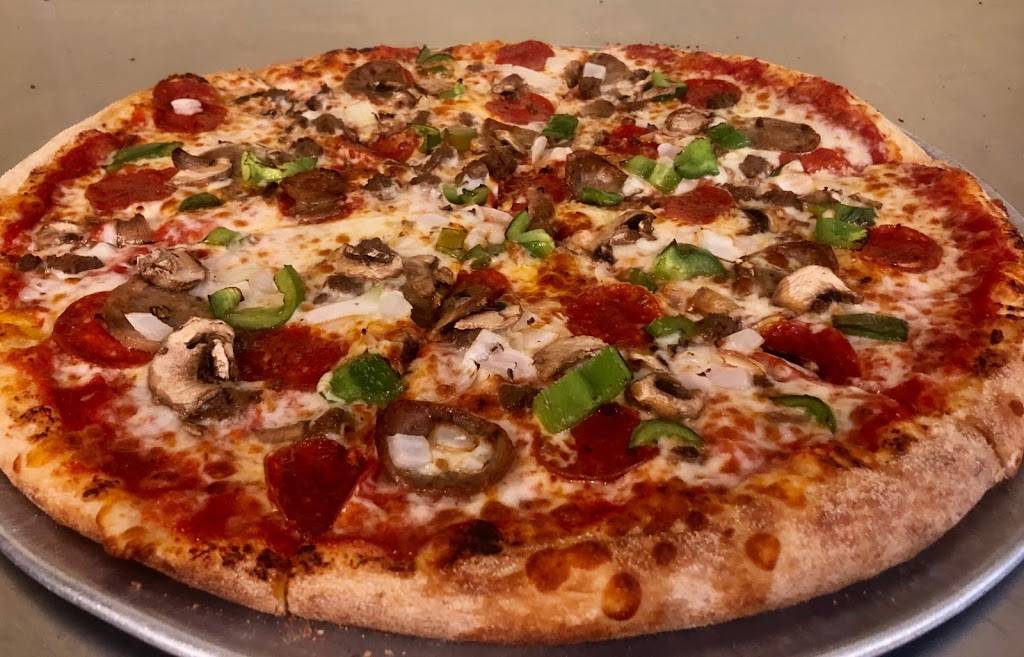 Monument Square Market | restaurant | 4 Monument Square, Hollis, NH 03049, USA | 6034657111 OR +1 603-465-7111