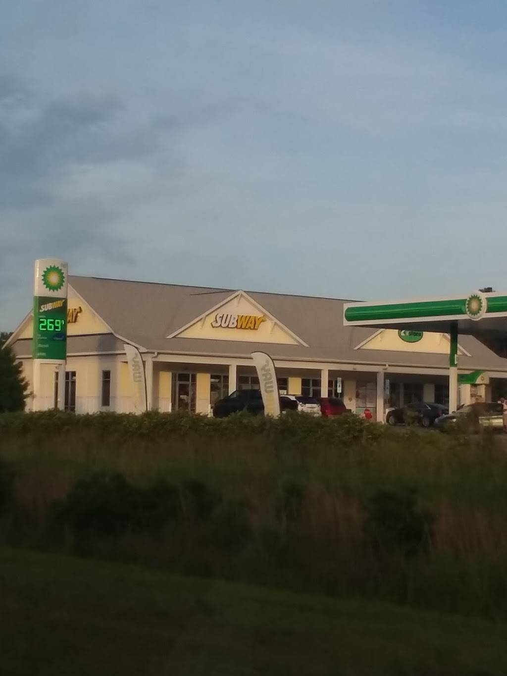 BP | restaurant | 905 Ocean Hwy E, Bolivia, NC 28422, USA | 9102537606 OR +1 910-253-7606