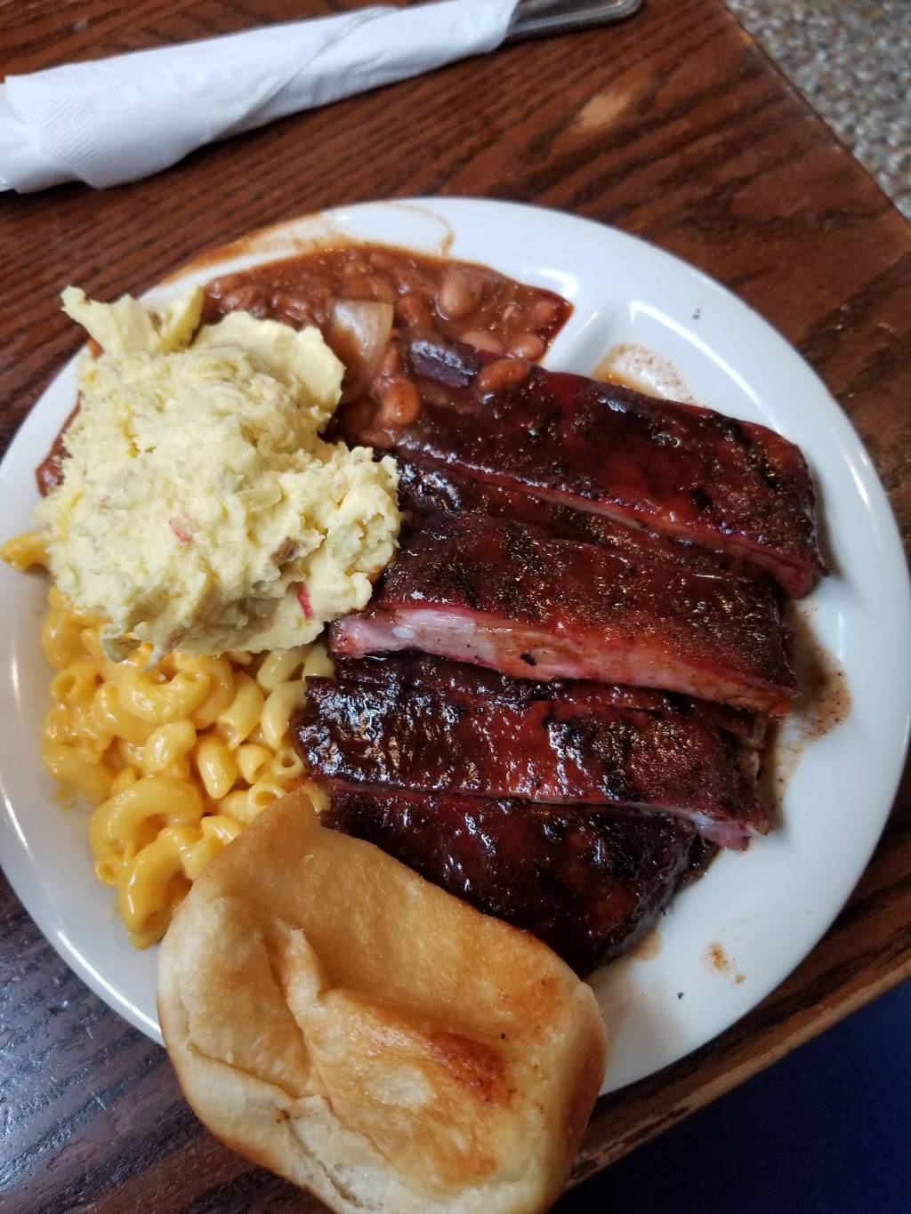 Spring Creek Barbeque | restaurant | 2827 W Wheatland Rd, Dallas, TX 75237, USA | 9722961211 OR +1 972-296-1211