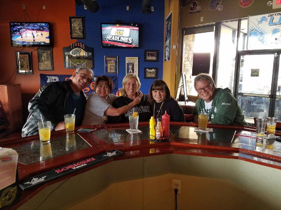 Scores Sports Bar and Grill | night club | 24365 Halsted Rd, Farmington, MI 48331, USA | 2484770123 OR +1 248-477-0123