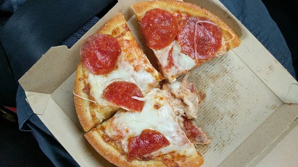 Pizza Hut | meal takeaway | 3052 Lancaster Dr NE, Salem, OR 97305, USA | 5033998000 OR +1 503-399-8000