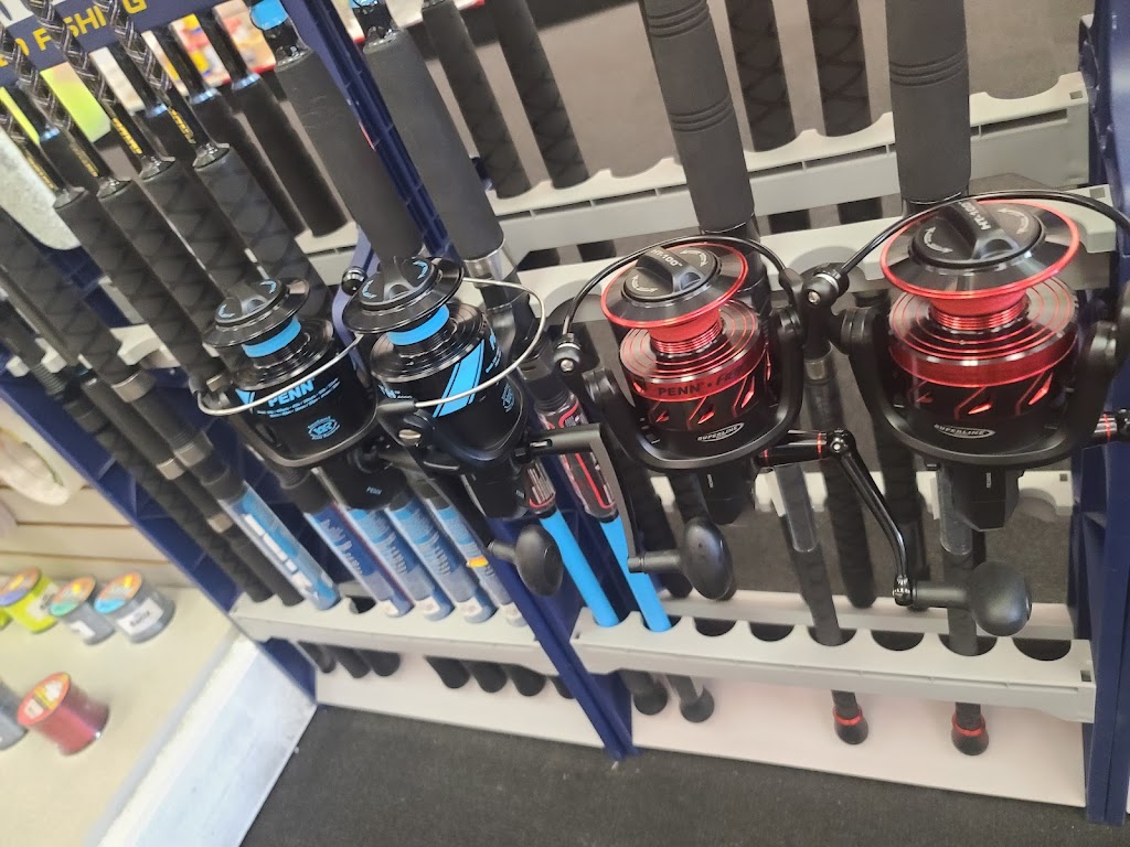 Rusty Hook Bait & Tackle | restaurant | 210 Marlboro Ave Suite 35, Easton, MD 21601, USA | 4437462137 OR +1 443-746-2137