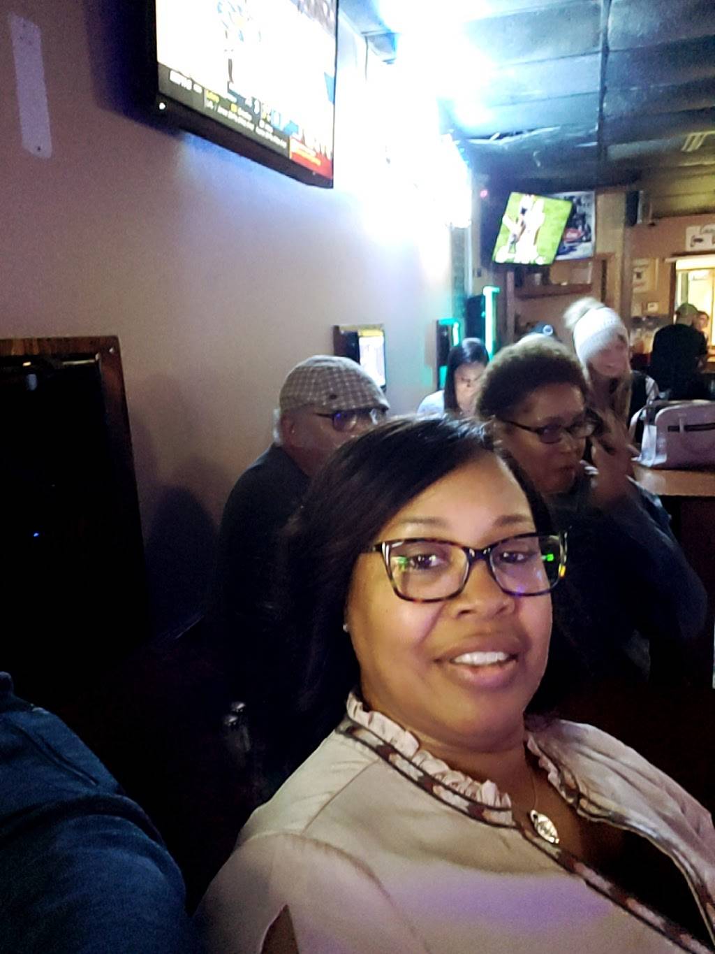 Sidelines Grill | restaurant | 20116 Plank Rd, Zachary, LA 70791, USA | 2256543354 OR +1 225-654-3354