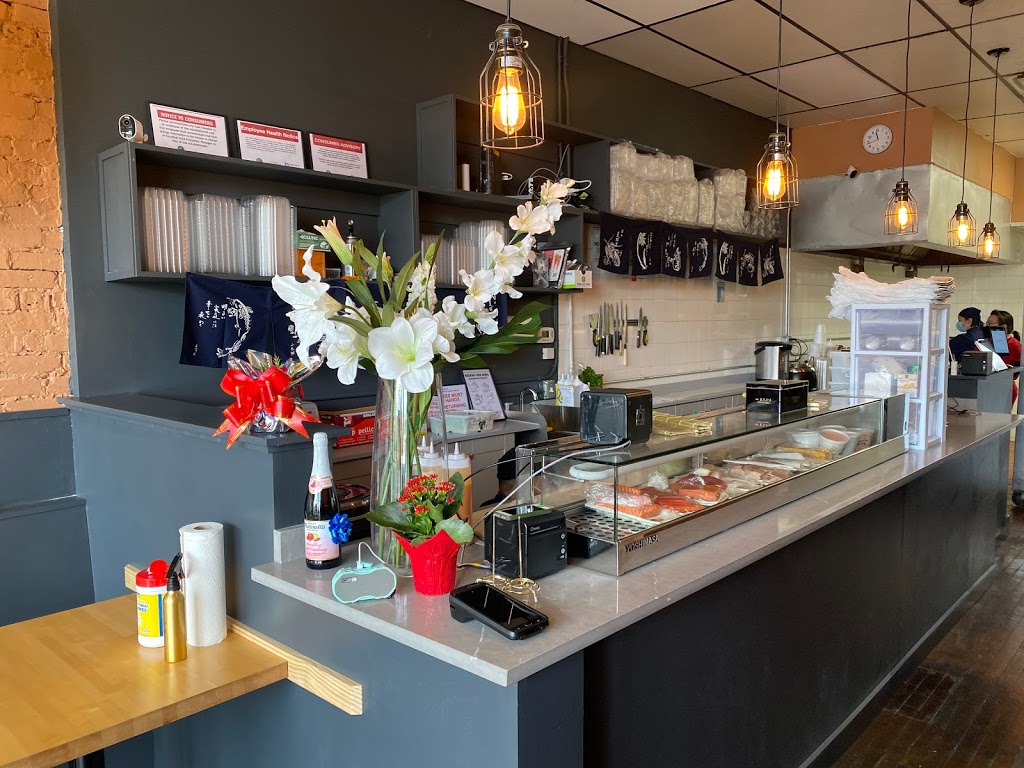 Gorilla Sushi Western | restaurant | 4652 N Western Ave, Chicago, IL 60625, USA | 7739993493 OR +1 773-999-3493