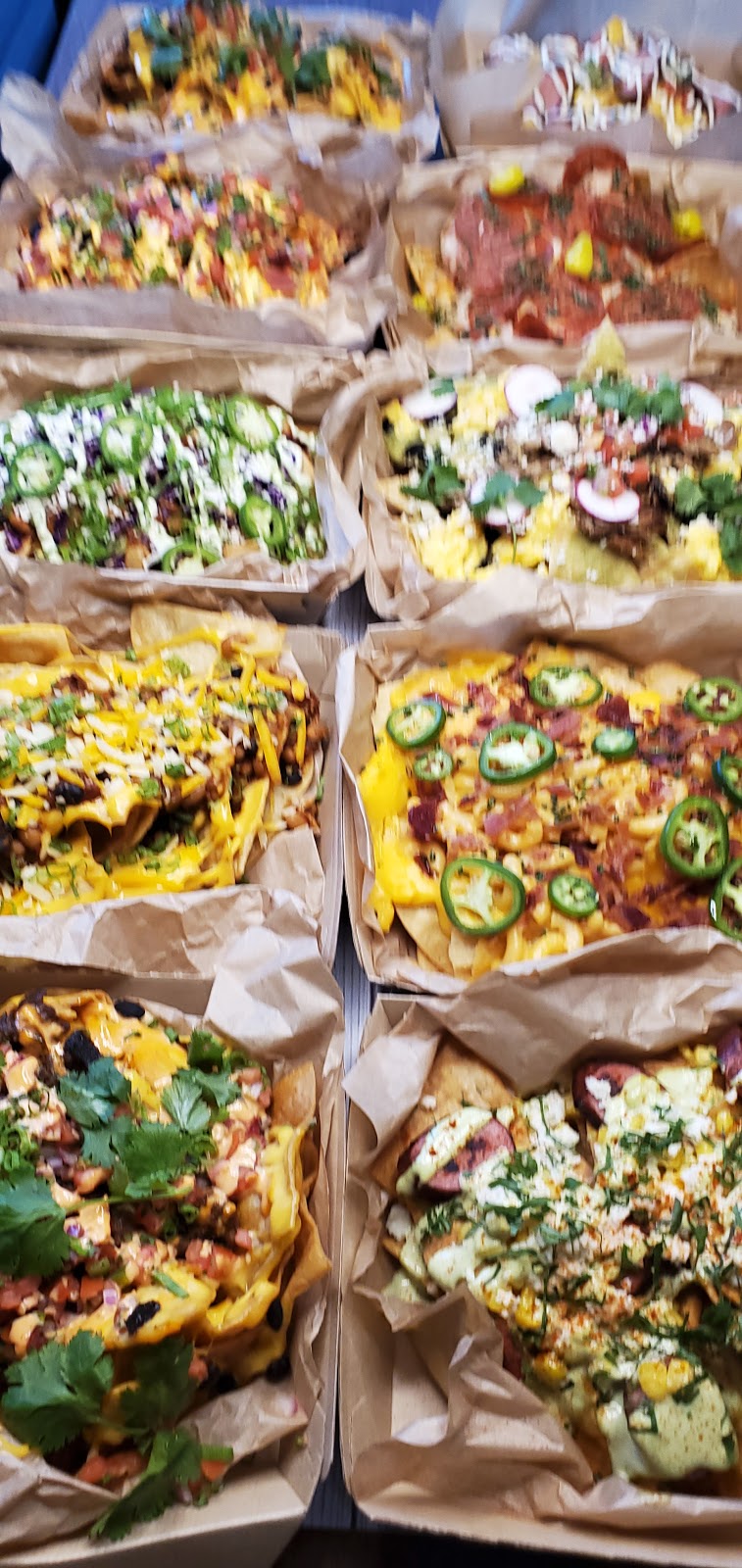 Cheebo Express | restaurant | 271 E Orange Grove Ave, Burbank, CA 91502, USA | 8186583693 OR +1 818-658-3693