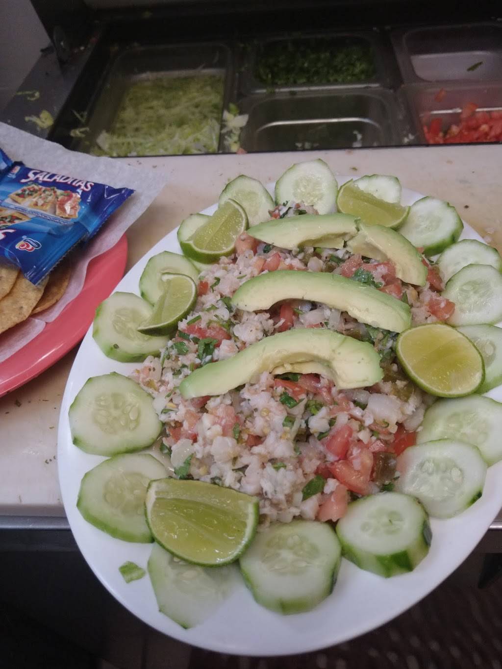 Mi Linda Costa Chica | restaurant | 5344 W Fullerton Ave, Chicago, IL 60639, USA | 7089645416 OR +1 708-964-5416