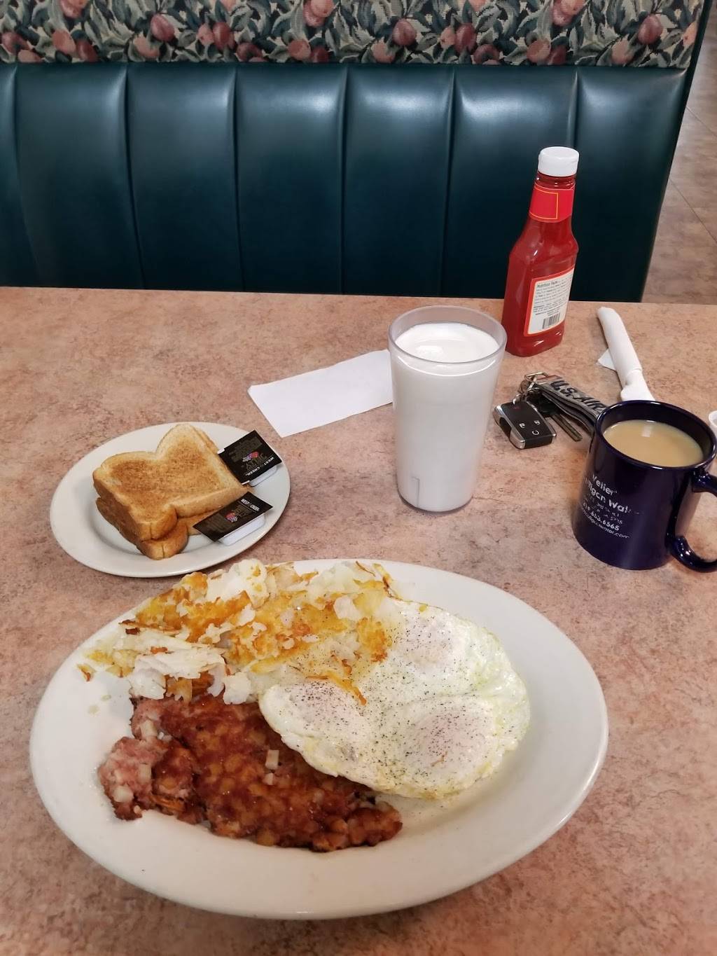 Frontier Family Restaurant | restaurant | 112 N Iowa Ave, Washington, IA 52353, USA | 3196536539 OR +1 319-653-6539