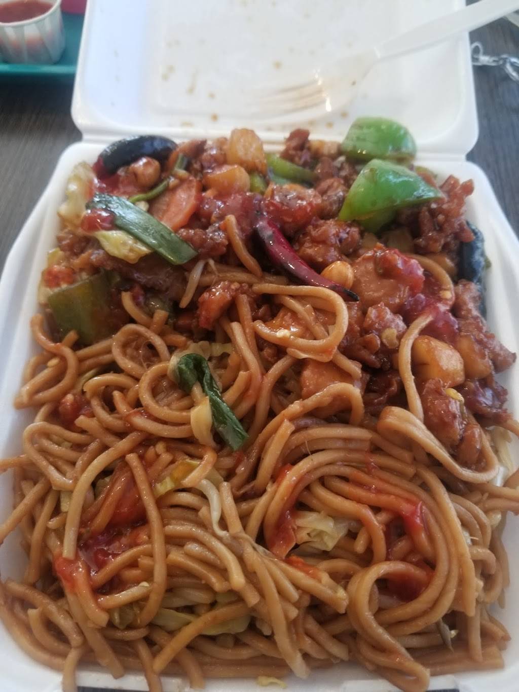 Wok It Out | restaurant | 6603 Panama Ln #101, Bakersfield, CA 93313, USA | 6617358010 OR +1 661-735-8010