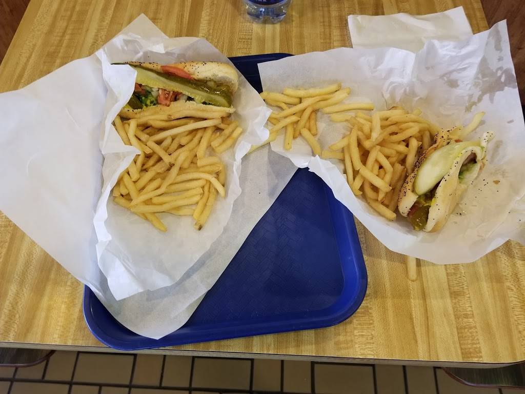 Mickeys Drive-In | restaurant | 105 St Charles Rd, Villa Park, IL 60181, USA | 6305308160 OR +1 630-530-8160