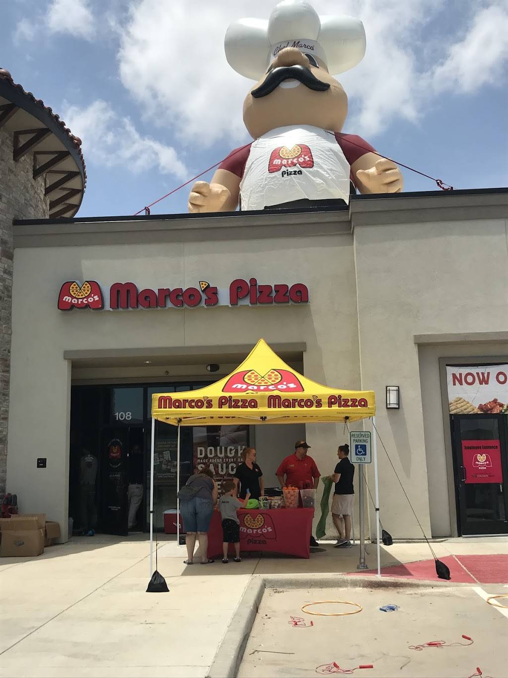 Marcos Pizza | meal delivery | 2550 Bobcat Blvd #108, Trophy Club, TX 76262, USA | 8174978000 OR +1 817-497-8000