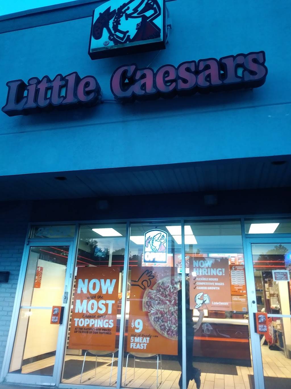 Little Caesars Pizza | meal takeaway | 25320 Van Born Rd, Dearborn Heights, MI 48125, USA | 3132920400 OR +1 313-292-0400