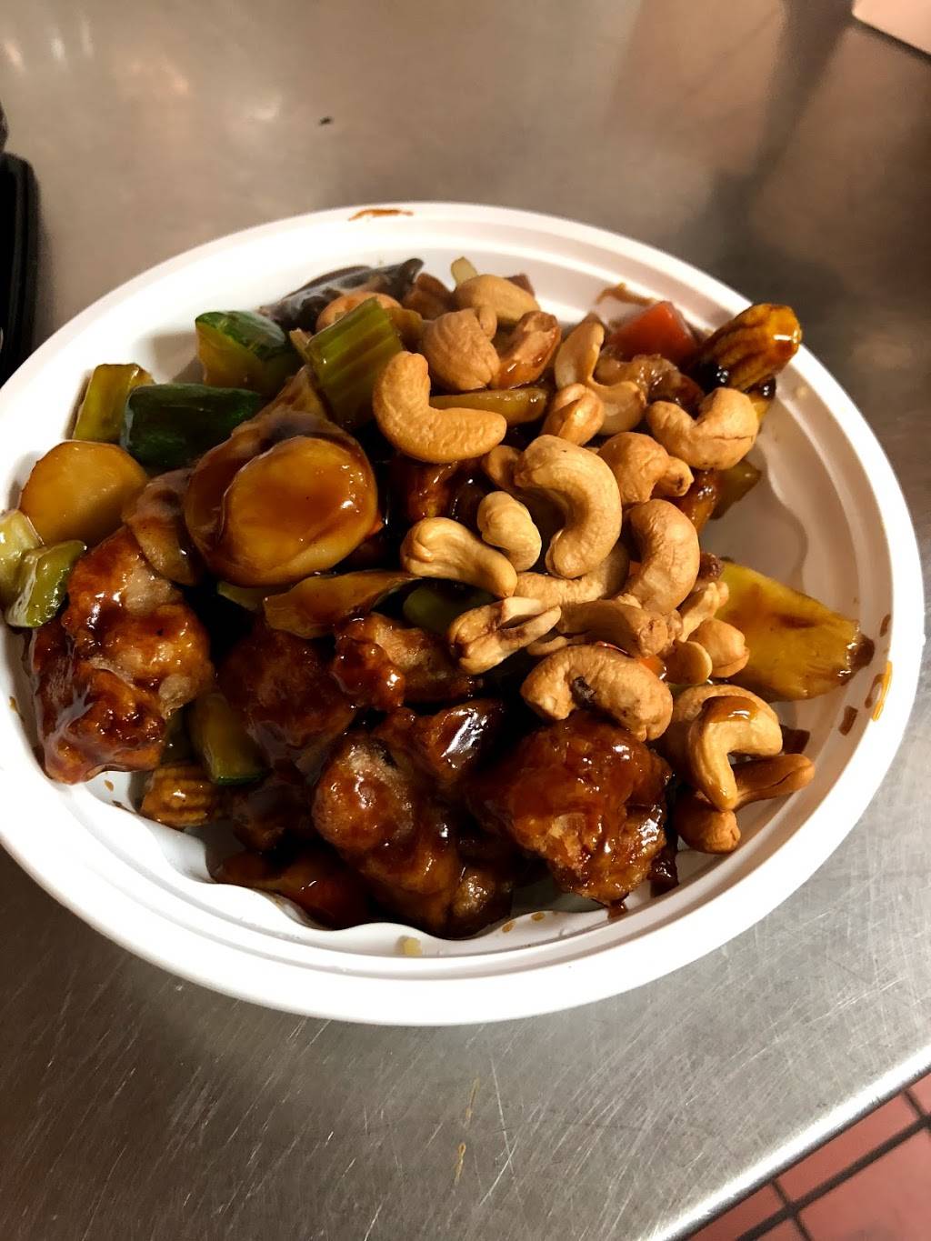 China King | restaurant | 2359 S Main St, Harrisonburg, VA 22801, USA | 5404332657 OR +1 540-433-2657