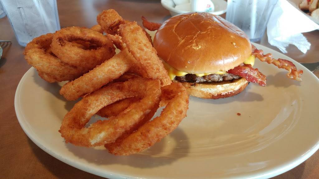 Eatn Park | restaurant | 5451 Mahoning Ave, Austintown, OH 44515, USA | 3307790410 OR +1 330-779-0410