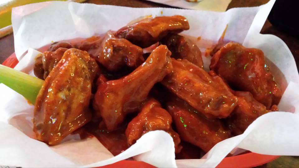 Lighthouse Bar & Grill | restaurant | 10215 S 168th St #201, Omaha, NE 68136, USA | 4025041915 OR +1 402-504-1915