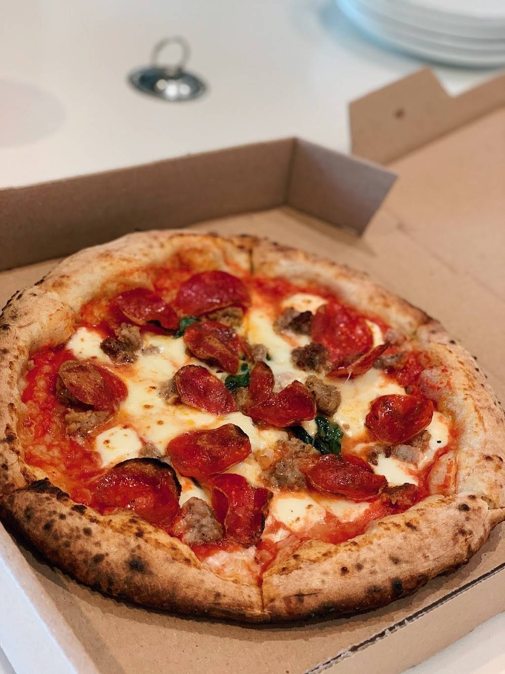 Elemento Neapolitan Pizza | restaurant | 1350 Concourse Ave, Memphis, TN 38104, USA | 9016727527 OR +1 901-672-7527