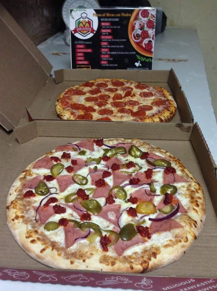 Viva La Pizza | restaurant | Int. B, Av. Martires de Chicago 523, Obrera, 22625 Tijuana, B.C., Mexico | 016647002400 OR +52 664 700 2400