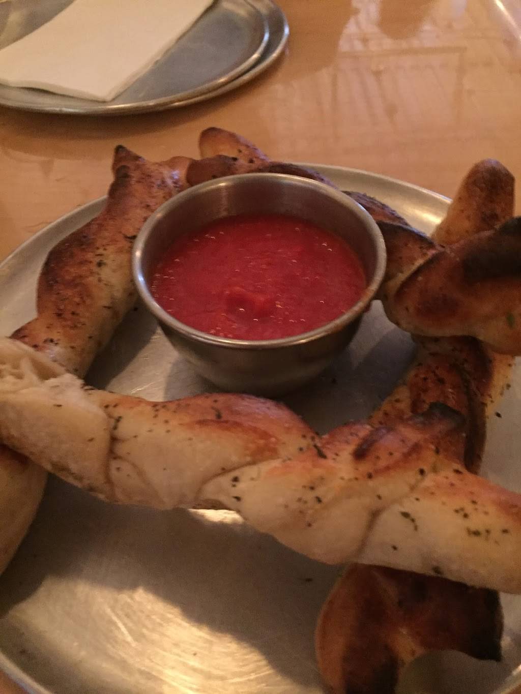 Sidewall Pizza Company | restaurant | 3598 Pelham Rd, Greenville, SC 29615, USA | 8649918748 OR +1 864-991-8748