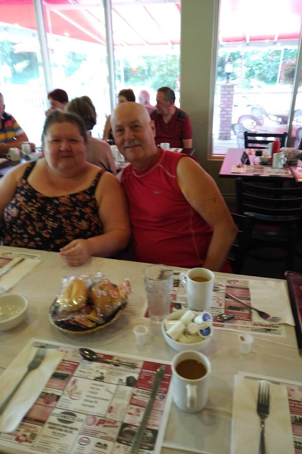 Rialdo Pizzeria & Brochetterie | restaurant | 89 Rue Principale N, Maniwaki, QC J9E 2B5, Canada | 8194497327 OR +1 819-449-7327