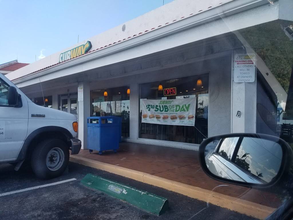 Subway Restaurants | restaurant | Shoppers Village, 5901 Sun Blvd Suite 111, St. Petersburg, FL 33715, USA | 7279060319 OR +1 727-906-0319