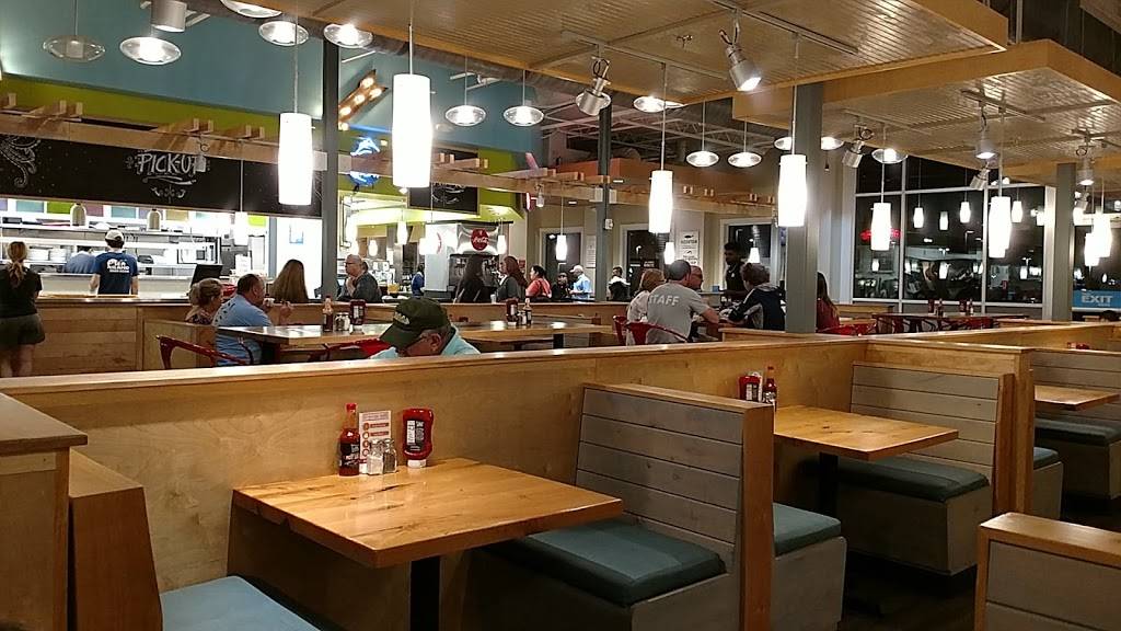 Sea Island Shrimp House | restaurant | 154 Creekside Crossing, New Braunfels, TX 78130, USA | 8303874809 OR +1 830-387-4809