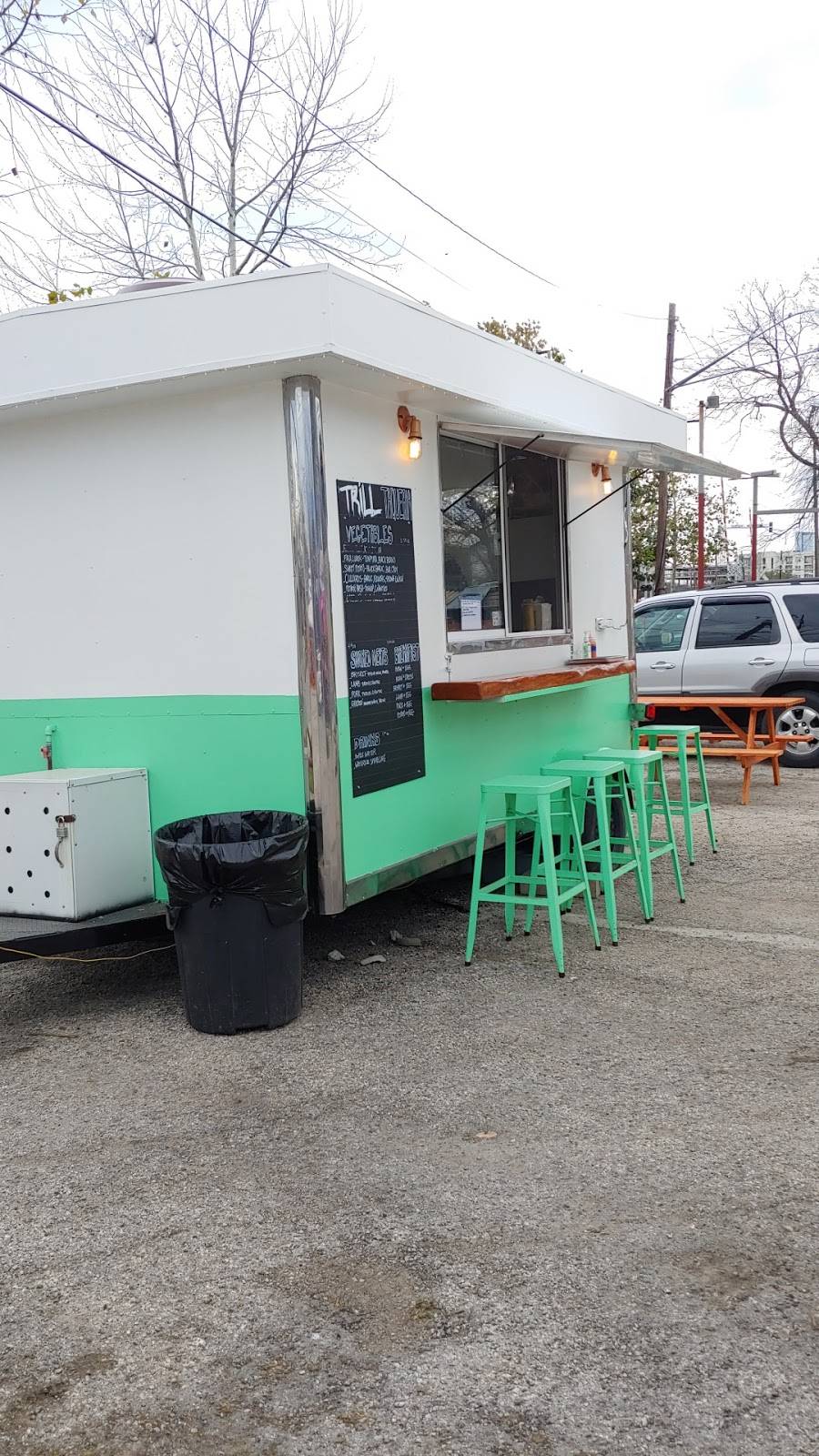 Trill Taqueria | restaurant | 2418 E 7th St, Austin, TX 78702, USA | 3375016336 OR +1 337-501-6336