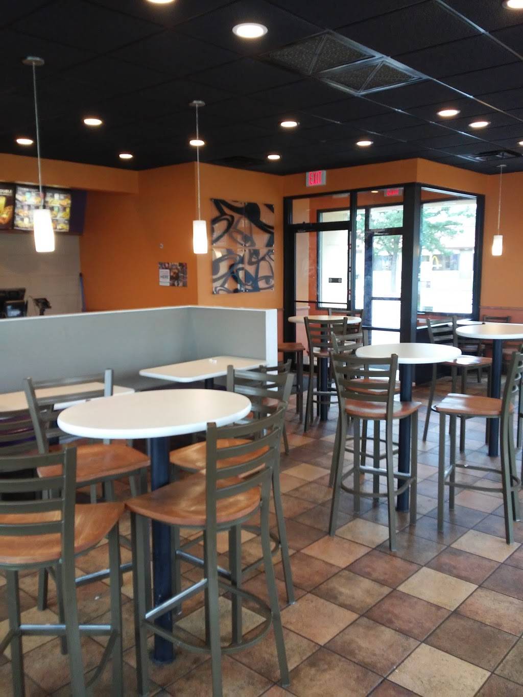 Taco Bell | meal takeaway | 1557 W Broad St, Columbus, OH 43222, USA | 6142760334 OR +1 614-276-0334