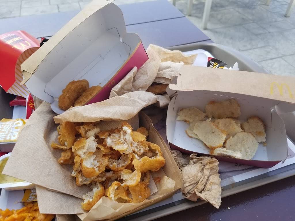 McDonalds | cafe | 2140 E Plaza Blvd, National City, CA 91950, USA | 6192677523 OR +1 619-267-7523