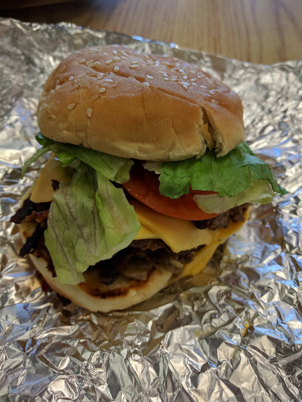 Five Guys | meal takeaway | 815 Hutchinson River Pkwy, Bronx, NY 10465, USA | 9293246301 OR +1 929-324-6301