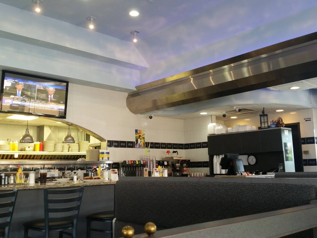 Luigis Family Restaurant | restaurant | 951 S Opdyke Rd, Auburn Hills, MI 48326, USA | 2487580100 OR +1 248-758-0100