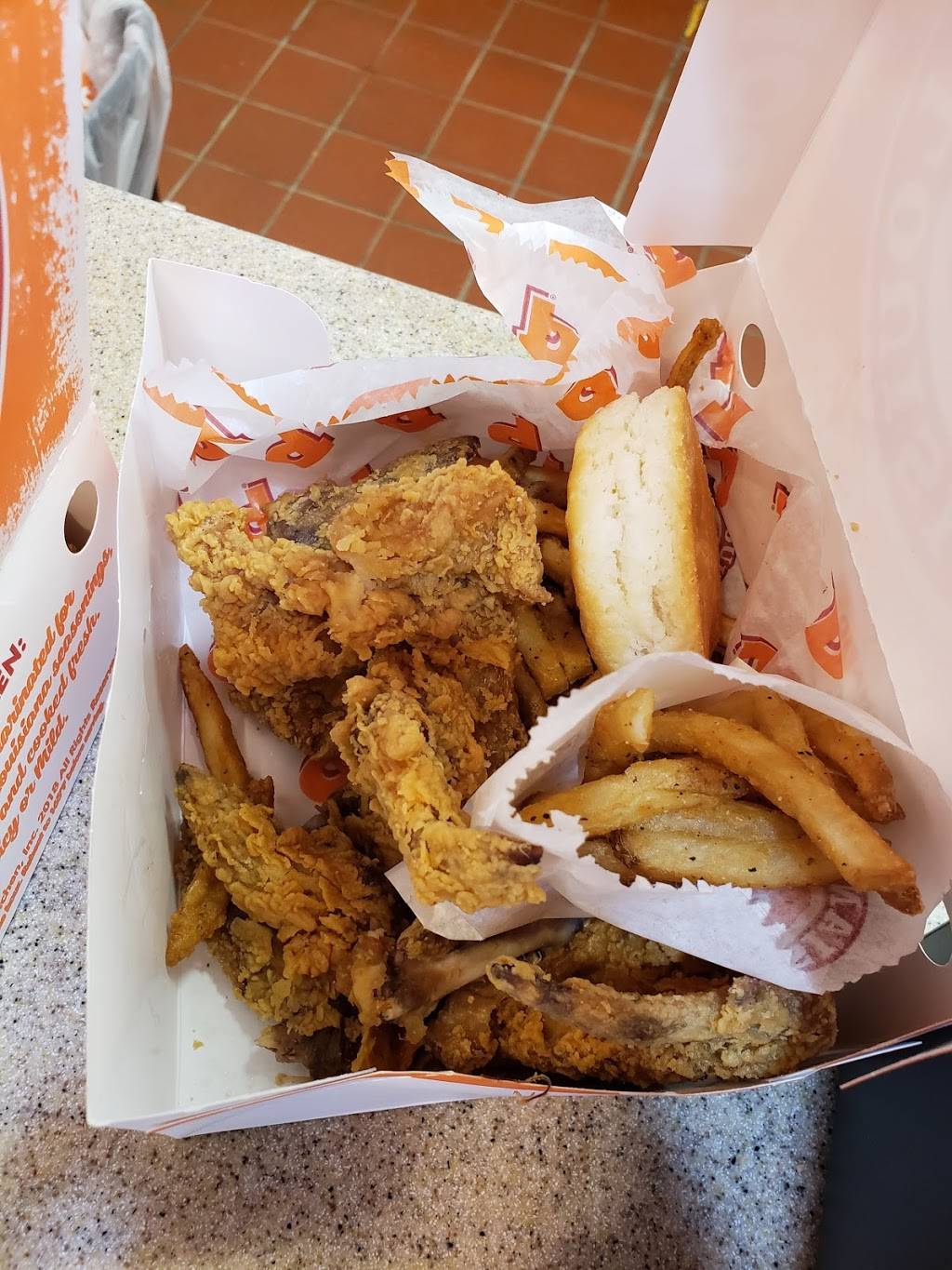 Popeyes Louisiana Kitchen | restaurant | 300 St Pauls Blvd, Norfolk, VA 23510, USA | 7576260700 OR +1 757-626-0700